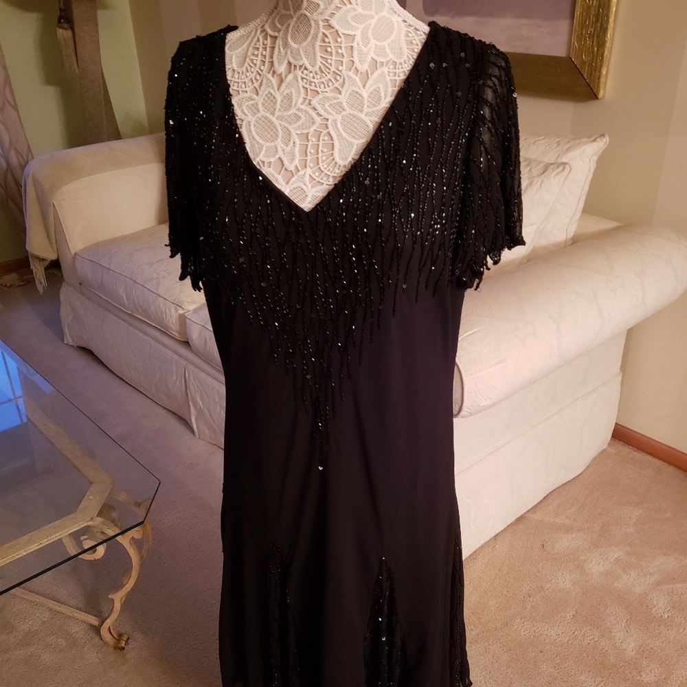 J Kara Beaded V neck Hanky Hem Cocktail Dress